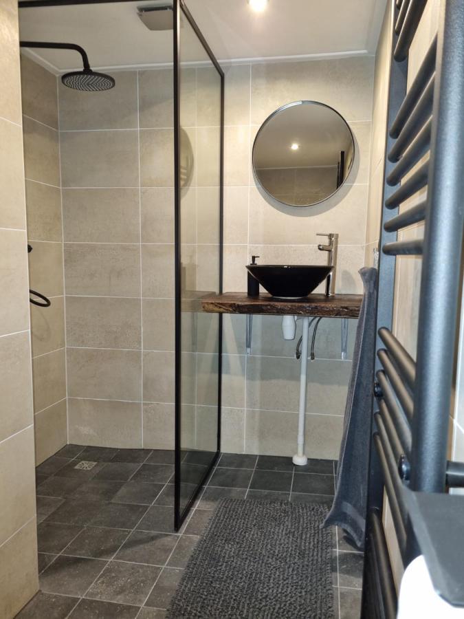 Apartamento Landelijk Gelegen Boerderij Aan De Pothofweg Anevelde Exterior foto